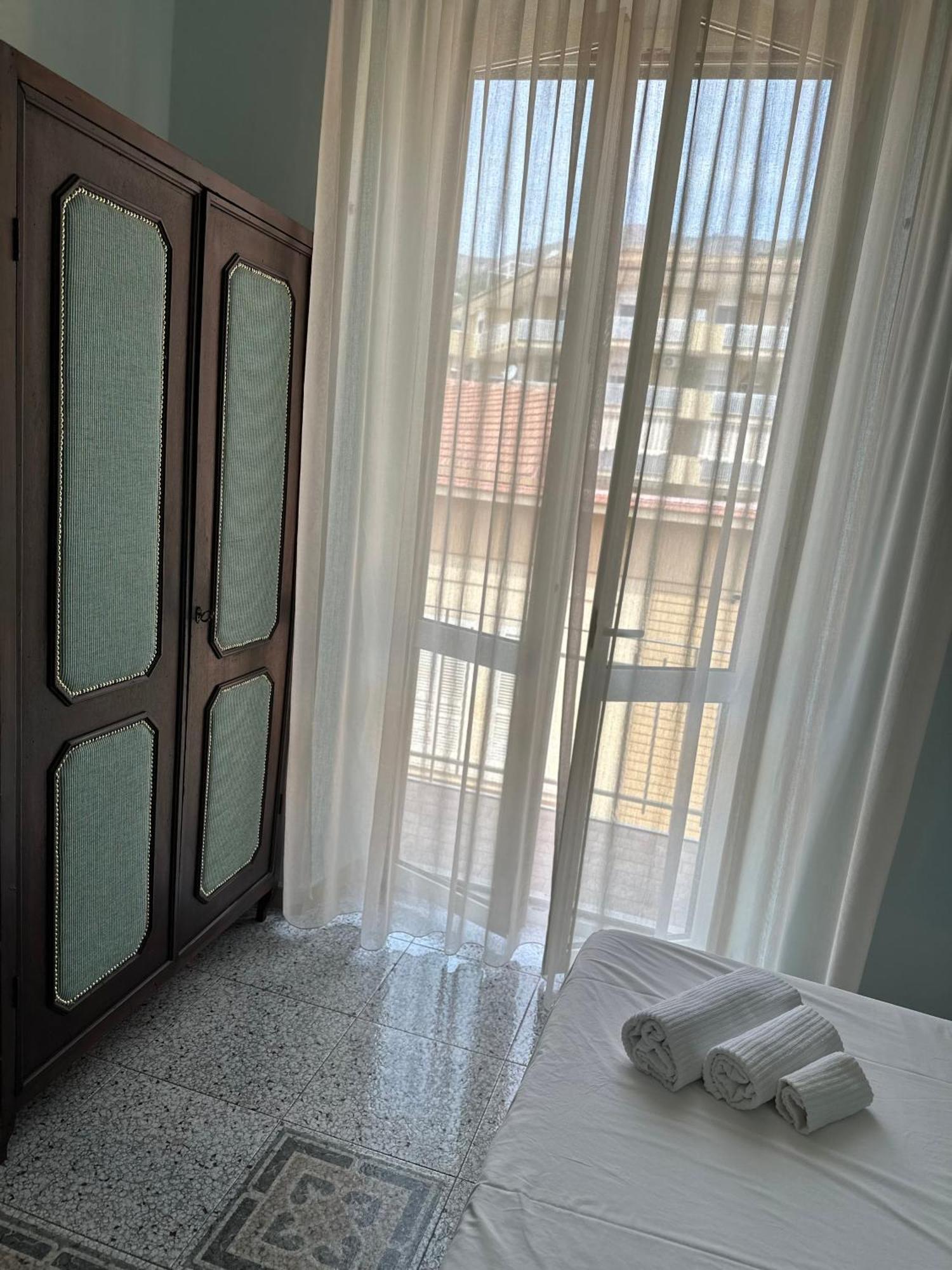 Luxury Suite Vitruvio 55 Formia Exterior foto