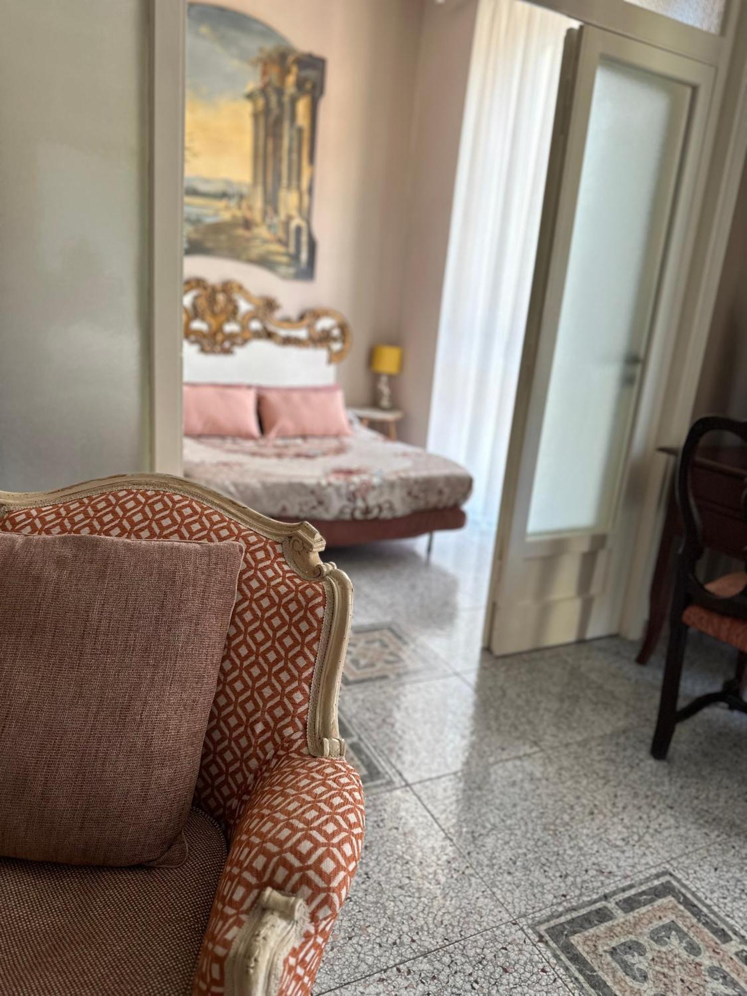 Luxury Suite Vitruvio 55 Formia Exterior foto